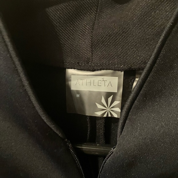 ATHLETA Black Dress Med, long sleeve. Sculpted waistline accent, 1/4 zip front. - Picture 4 of 10